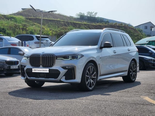 2021 BMW X7