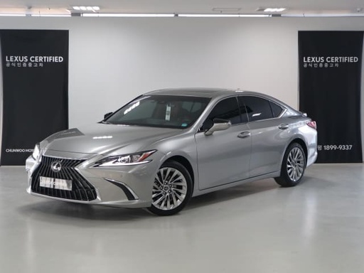 2025 LEXUS ES