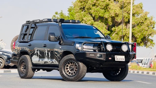 2021 TOYOTA Land Cruiser