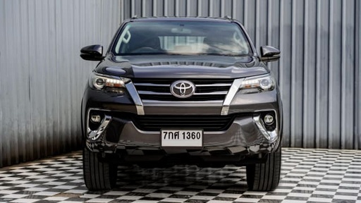2018 TOYOTA Fortuner