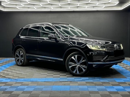 2016 VOLKSWAGEN Touareg