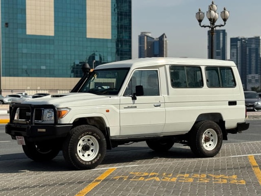 2018 TOYOTA Land Cruiser