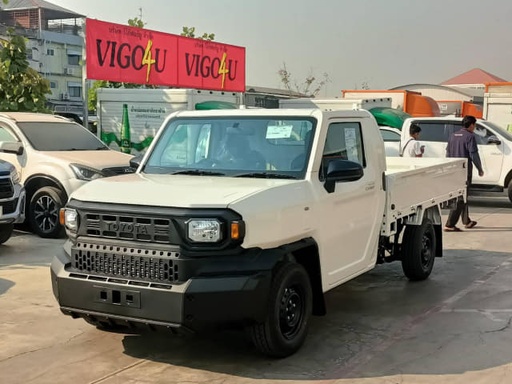 2025 TOYOTA Hilux Champ