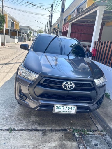 2020 TOYOTA Hilux