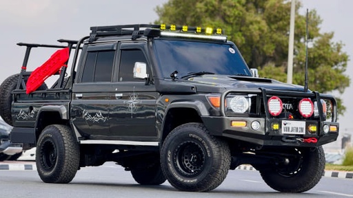 2017 TOYOTA Land Cruiser