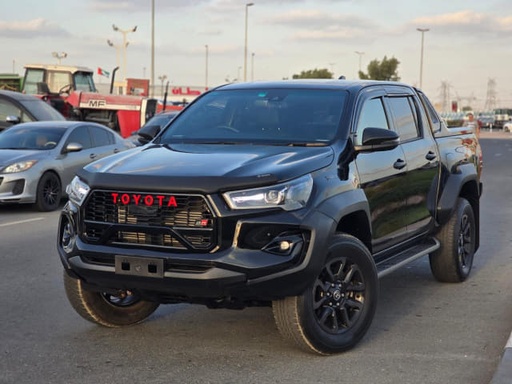 2023 TOYOTA Hilux, 