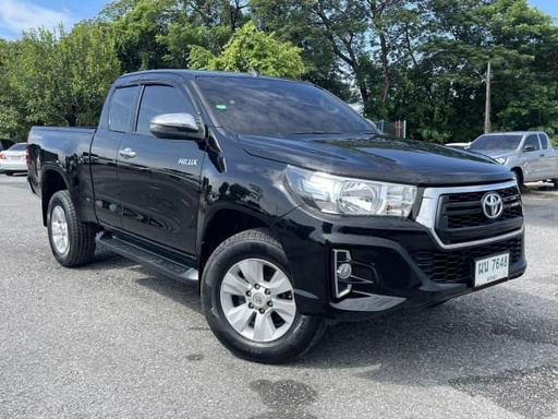 2019 TOYOTA Hilux
