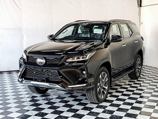2025 TOYOTA Fortuner