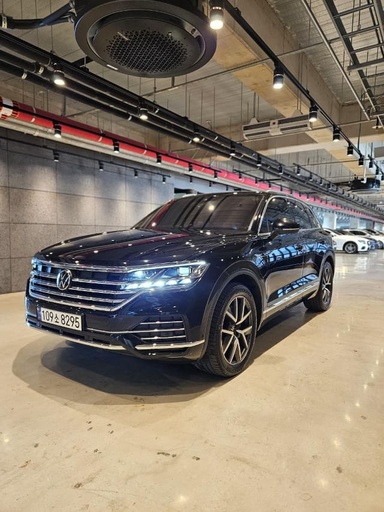 2023 VOLKSWAGEN Touareg