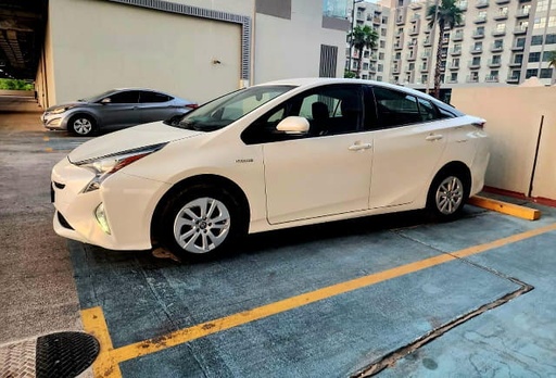 2017 TOYOTA Prius