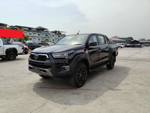 2025 TOYOTA Hilux