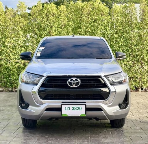 2024 TOYOTA Hilux