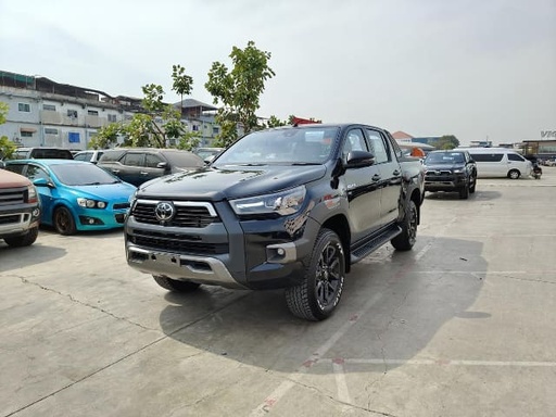 2025 TOYOTA Hilux