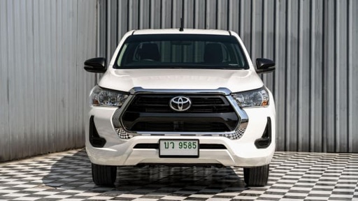 2021 TOYOTA Hilux, 
