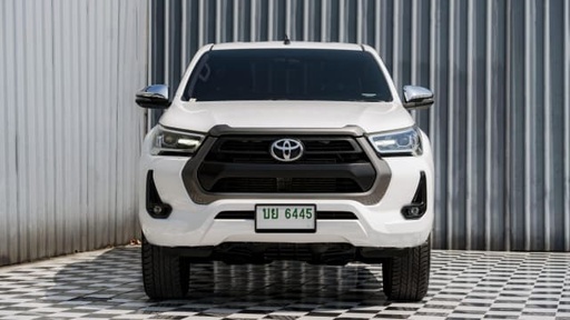 2020 TOYOTA Hilux