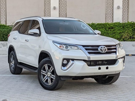 2017 TOYOTA Fortuner