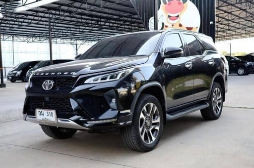 2020 TOYOTA Fortuner
