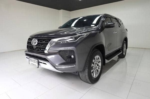 2020 TOYOTA Fortuner