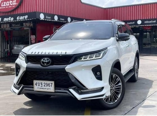 2023 TOYOTA Fortuner