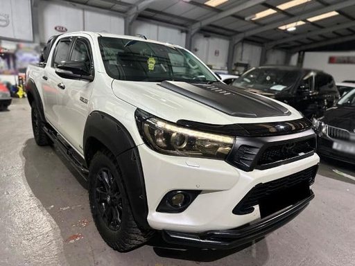 2017 TOYOTA Hilux