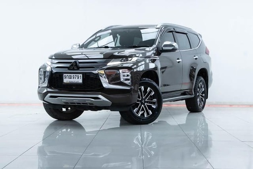 2019 MITSUBISHI Pajero
