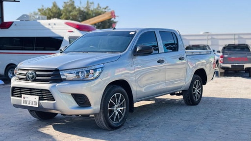 2021 TOYOTA Hilux, 