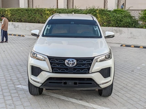 2021 TOYOTA Fortuner