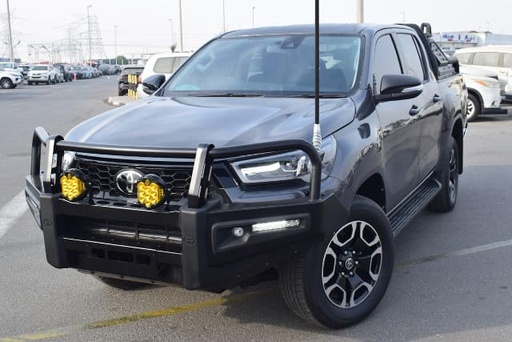 2024 TOYOTA Hilux