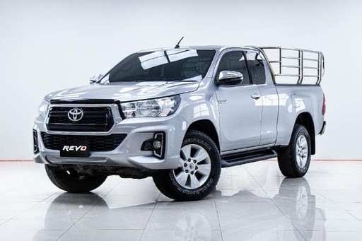 2018 TOYOTA Hilux