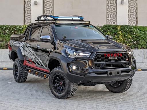 2020 TOYOTA Hilux