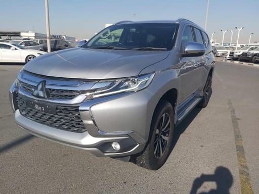 2018 MITSUBISHI Montero